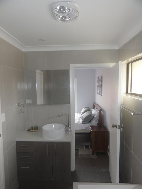 Prime Location & Spacious Adelaïde Extérieur photo